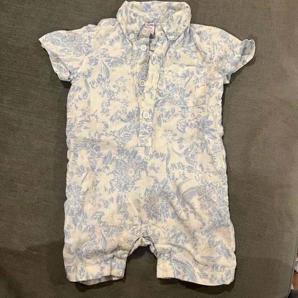 Floral ivory linen blend romper. - Picture 5 of 6
